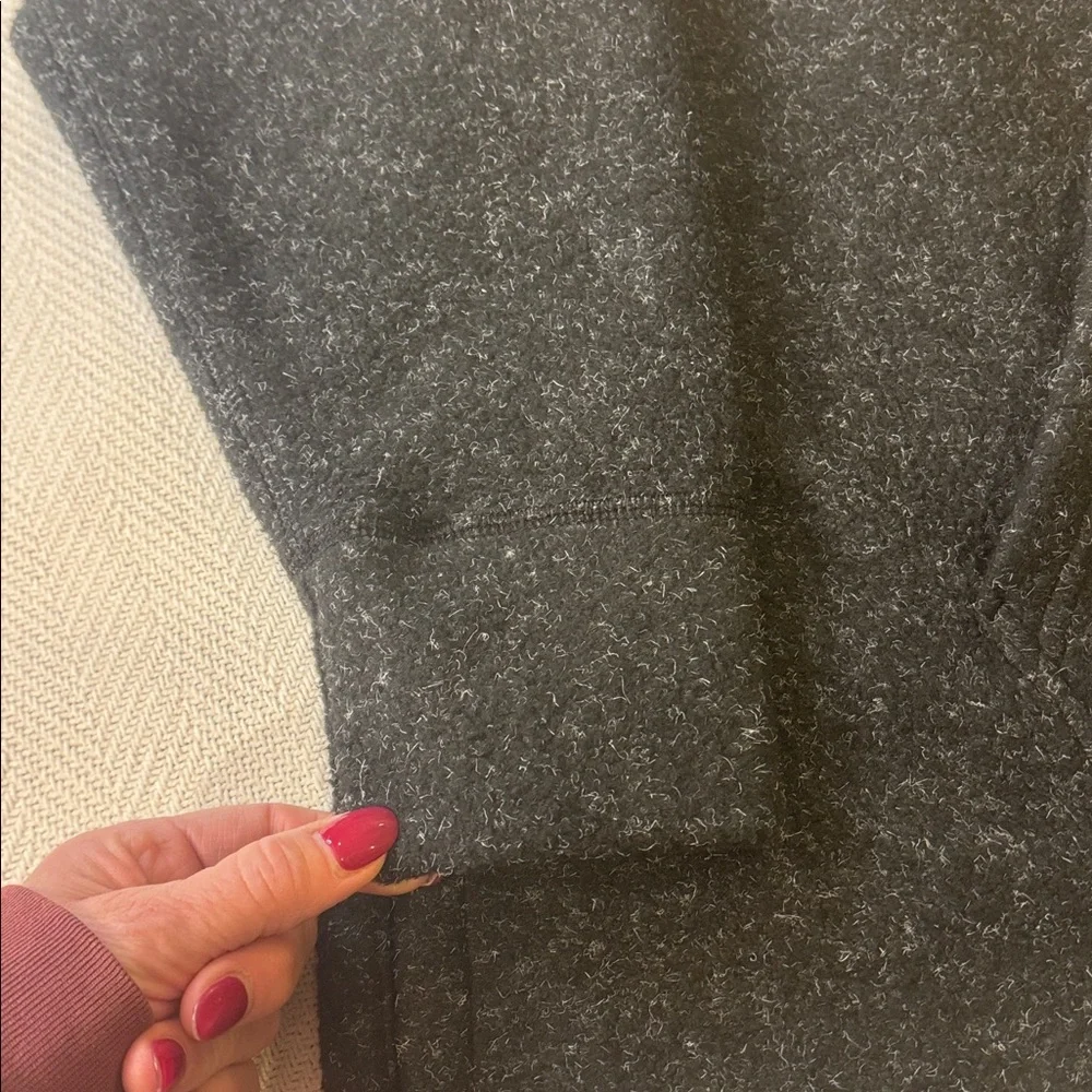 Nike Therma Fleece S Cowl Black pullover Gold embroidered Oversized. Size - LG - Picture 6 of 11